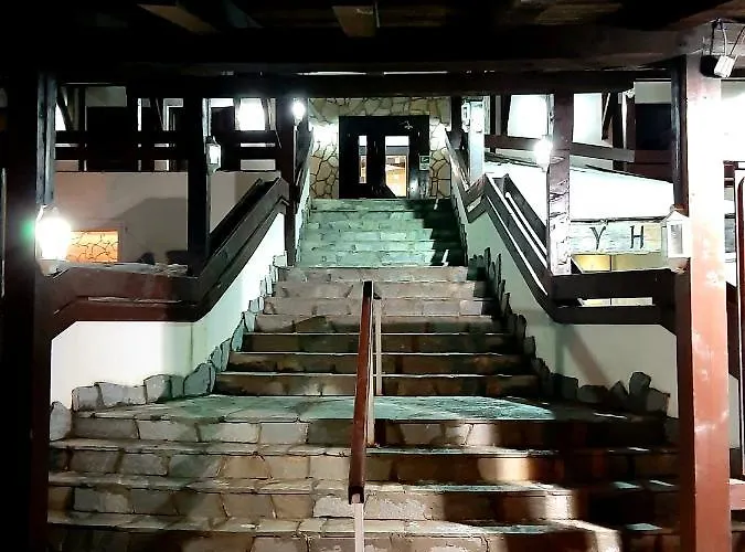 Vrhovi Nikola Centar 카파오닉