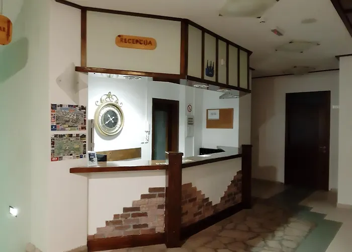 Vrhovi Nikola Centar * 카파오닉